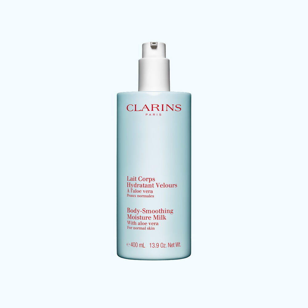 Clarins Lait Corps Hydratant Velours com ingredientes bio para hidratar, suavizar e proteger visivelmente a pele quotidianamente.