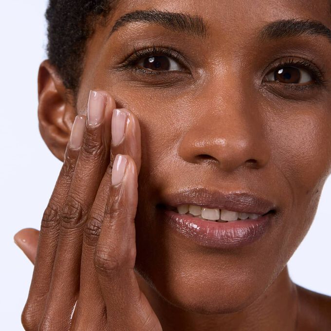 Multi-Intensive Essence de jeunesse d&eacute;froissante