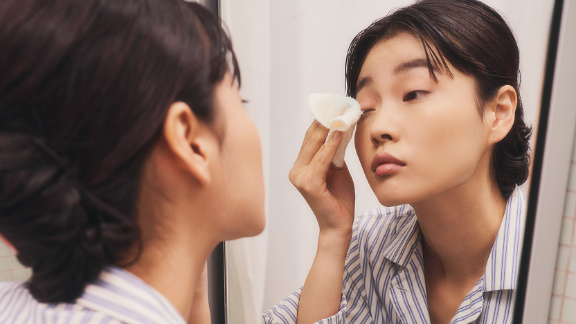 Model removing her make-up